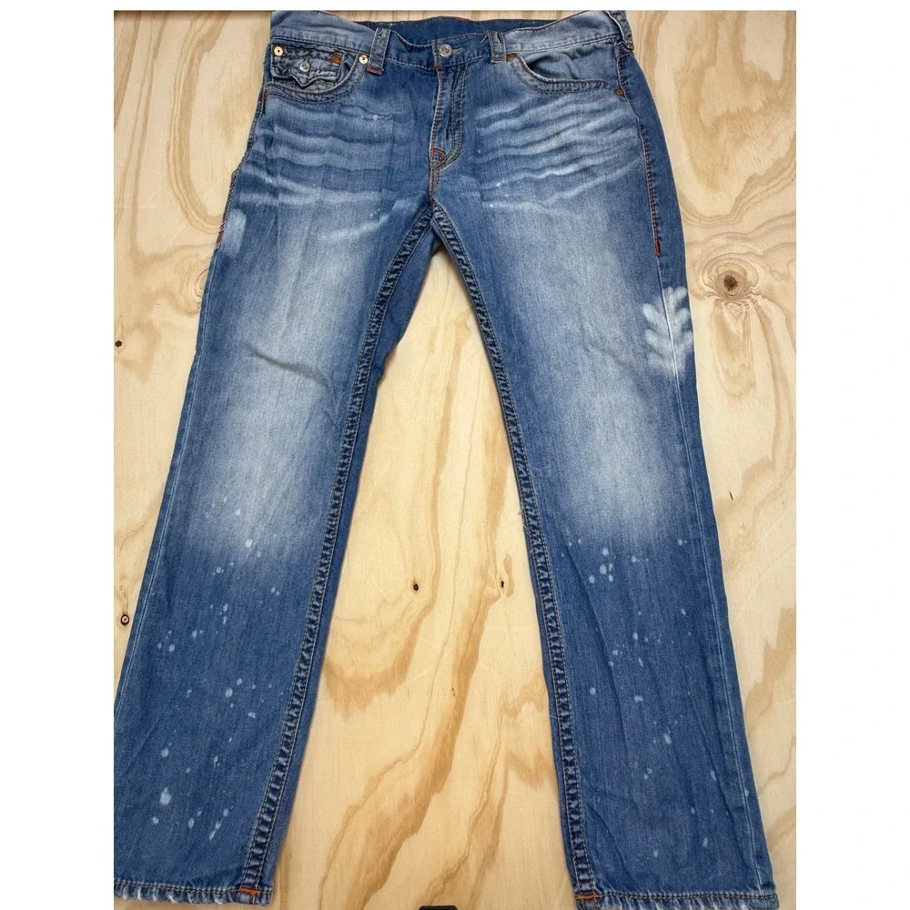 True Religion Straight Flap Big T Jeans Mens 40 Medium Wash Bleach Splatter